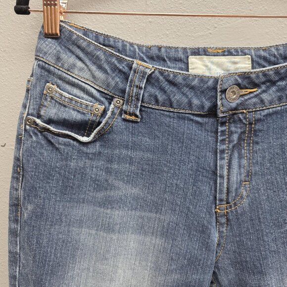 Maurices Jeans Womens 7/8 Short Blue Morgan Bootcut Stretch Denim Classic Style - Picture 2 of 13